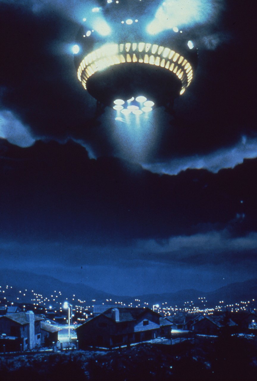 Steven Spielberg and . the Extra-Terrestrial - The American Society of  Cinematographers (en-US)