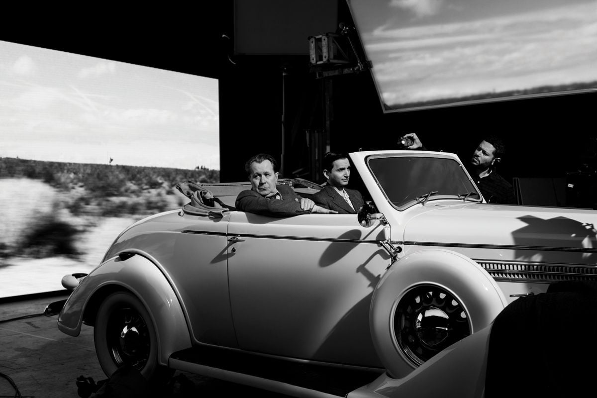 Virtual production techniques employing LED walls and pre-made background imagery made scenes such as extended drives through 1930s-vintage Los Angeles and the California desert (above) possible, as well as an outdoors sequence between Mank and Davies (below), with a brilliant sun playing backlight between them throughout the sequence. 