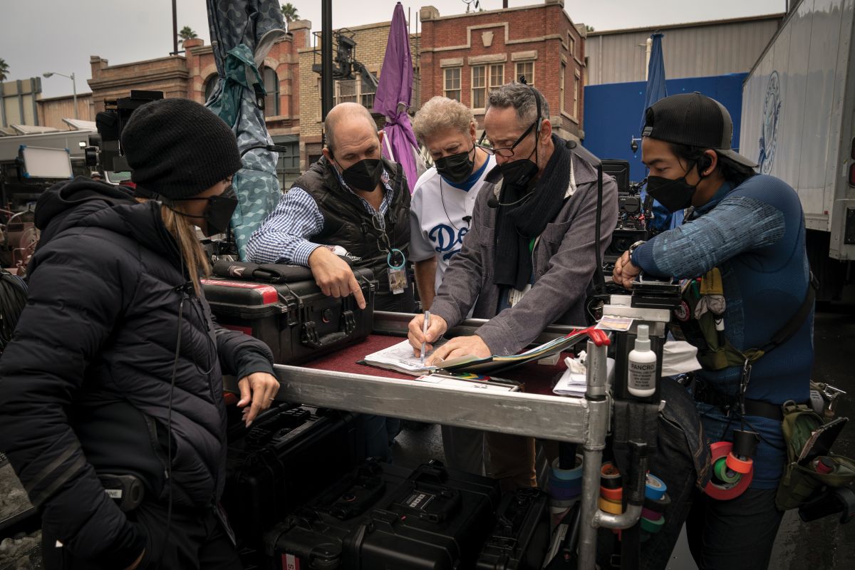 Cinematographer Salvatore Totino, ASC, AIC (second from right) prepares with crewmembers.